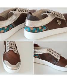 Sneakers Texas chocolate con arte turquesa