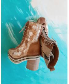 Dana Leather Boots Ivory
